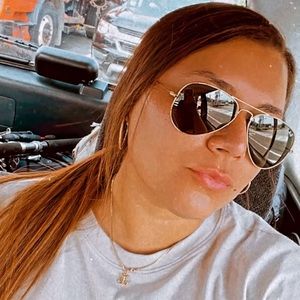 Meet your Posher, Gabriela